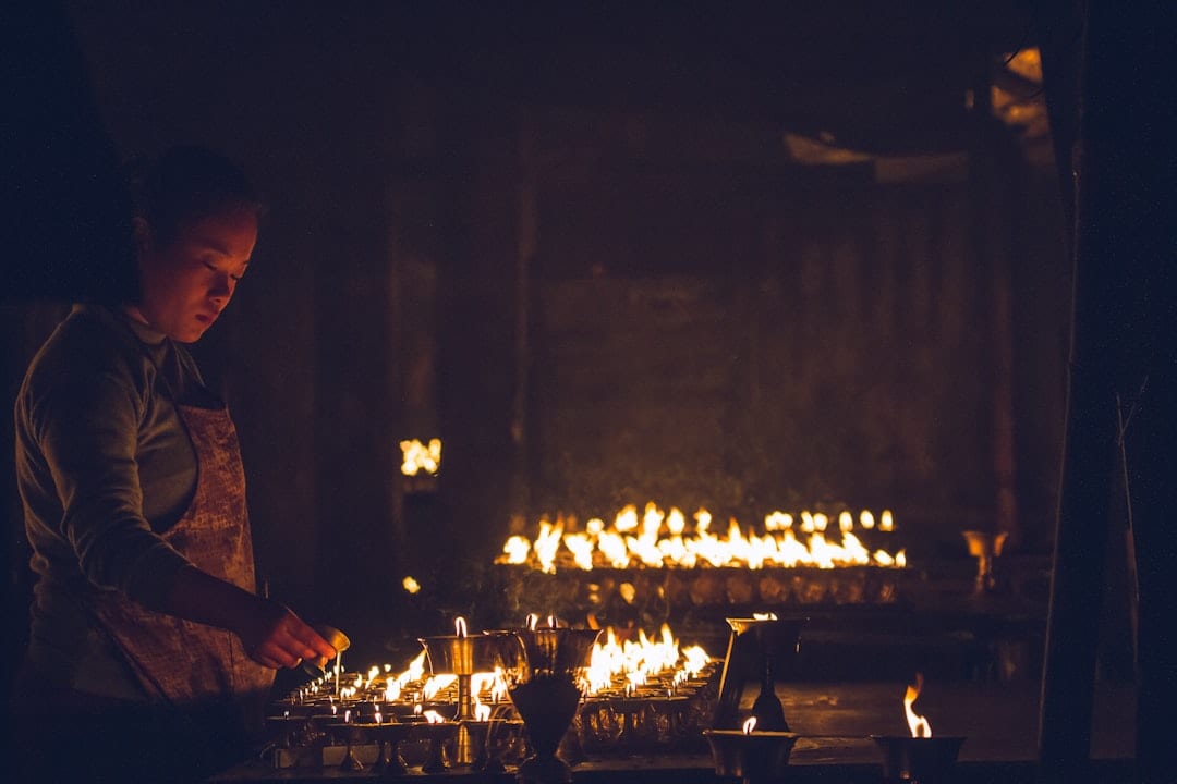 Atmospheric candle production workshop